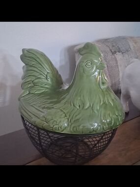 Glossy Green Ceramic Hen with Black Wire Basket - Decorative Storage